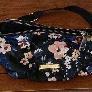 Madden girl Fanny pack